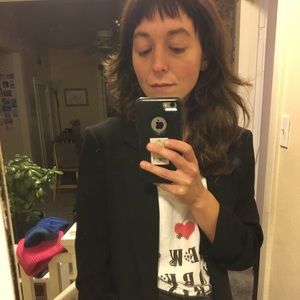 Meet your Posher, Laura